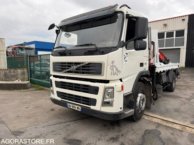 VOLVO FM 330 plateau grue -2010 -137000 km - Камион: снимка 3 VOLVO FM 330 plateau grue -2010 -137000 km - Камион: снимка 3