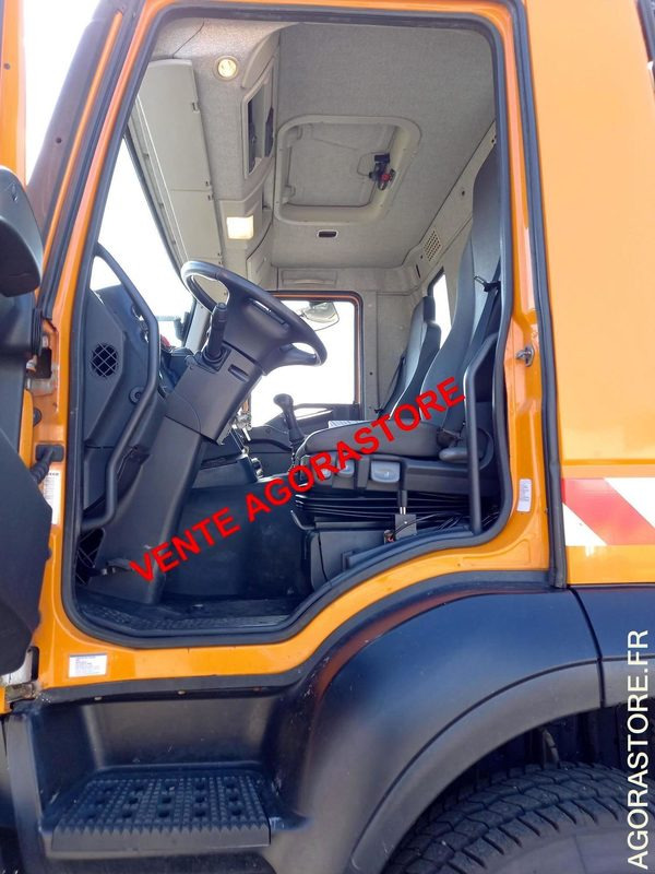 Камион Vends IVECO 4X2: снимка 9 Камион Vends IVECO 4X2: снимка 9