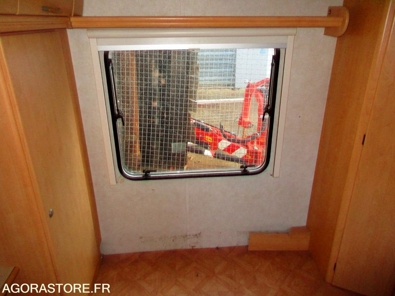 CARAVANE PRESTIGE double essieux - Лекотоварен автомобил: снимка 5 CARAVANE PRESTIGE double essieux - Лекотоварен автомобил: снимка 5