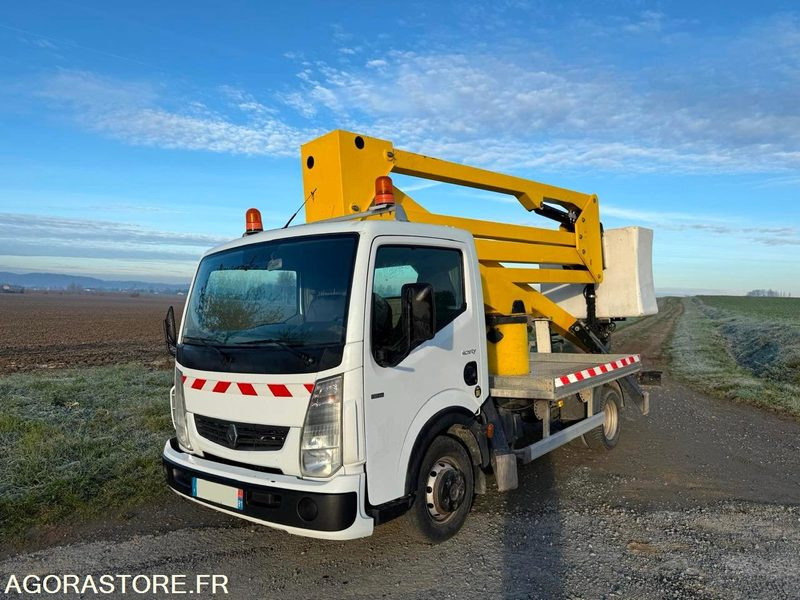 Camion nacelle Renault Maxity - 78029Km - 2011 - Лекотоварен автомобил: снимка 1 Camion nacelle Renault Maxity - 78029Km - 2011 - Лекотоварен автомобил: снимка 1