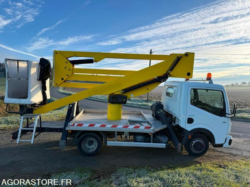 Camion nacelle Renault Maxity - 78029Km - 2011 - Лекотоварен автомобил: снимка 5 Camion nacelle Renault Maxity - 78029Km - 2011 - Лекотоварен автомобил: снимка 5