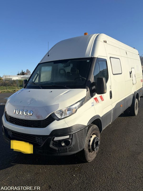 Fourgon iveco 70C17 (7 T) - 142000 - 2016 - Лекотоварен автомобил: снимка 1 Fourgon iveco 70C17 (7 T) - 142000 - 2016 - Лекотоварен автомобил: снимка 1