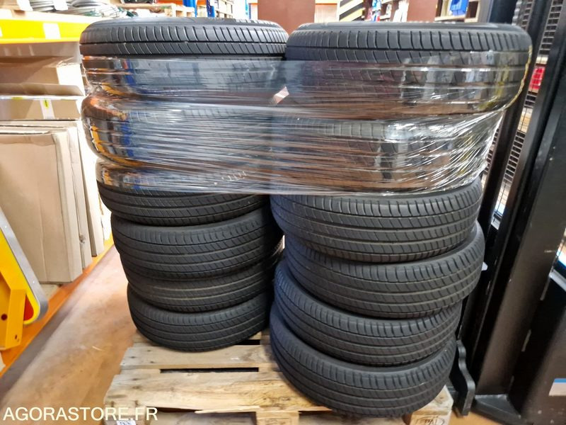 Lot de 12 pneus Michelin 215/65R16 102H - Гума: снимка 1 Lot de 12 pneus Michelin 215/65R16 102H - Гума: снимка 1