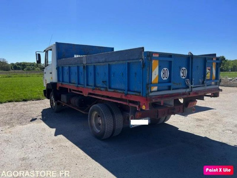 MERCEDES 809 D BENNE 7T5 - 1990 - 186 490km NOMBREUX TRAVAUX EFFECTUES/FACTURES - Бус самосвал: снимка 2 MERCEDES 809 D BENNE 7T5 - 1990 - 186 490km NOMBREUX TRAVAUX EFFECTUES/FACTURES - Бус самосвал: снимка 2