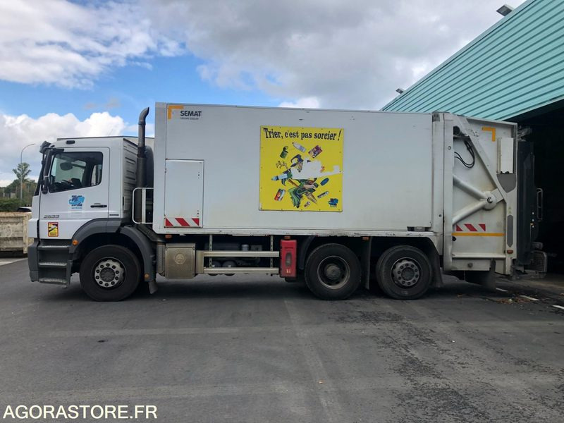 MERCEDES AXOR 26T-21m3 - 287235 kms - 2014 - Боклукчийска кола: снимка 3 MERCEDES AXOR 26T-21m3 - 287235 kms - 2014 - Боклукчийска кола: снимка 3