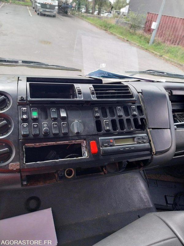 MERCEDES Actros HUWER 2004 (250 000Km) NON ROULANT EXPORT UNIQUEMENT - Каналопочистваща машина: снимка 4 MERCEDES Actros HUWER 2004 (250 000Km) NON ROULANT EXPORT UNIQUEMENT - Каналопочистваща машина: снимка 4