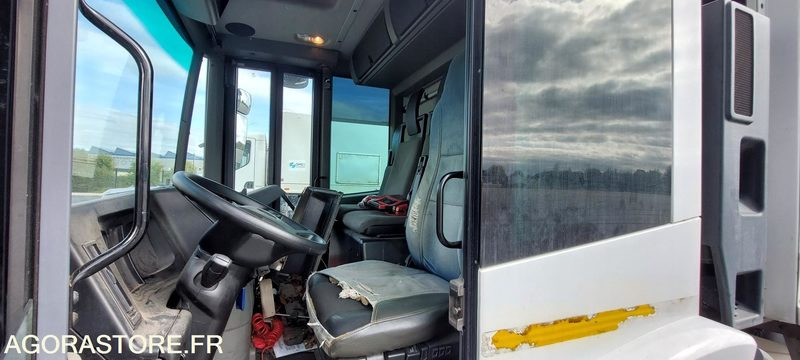 MERCEDES ECONIC - 2015 - Боклукчийска кола: снимка 5 MERCEDES ECONIC - 2015 - Боклукчийска кола: снимка 5