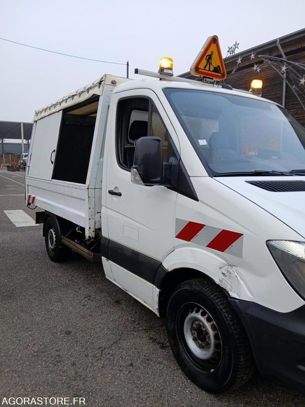 MERCEDES SPRINTER ANNEE 2014 - Бус самосвал: снимка 2 MERCEDES SPRINTER ANNEE 2014 - Бус самосвал: снимка 2