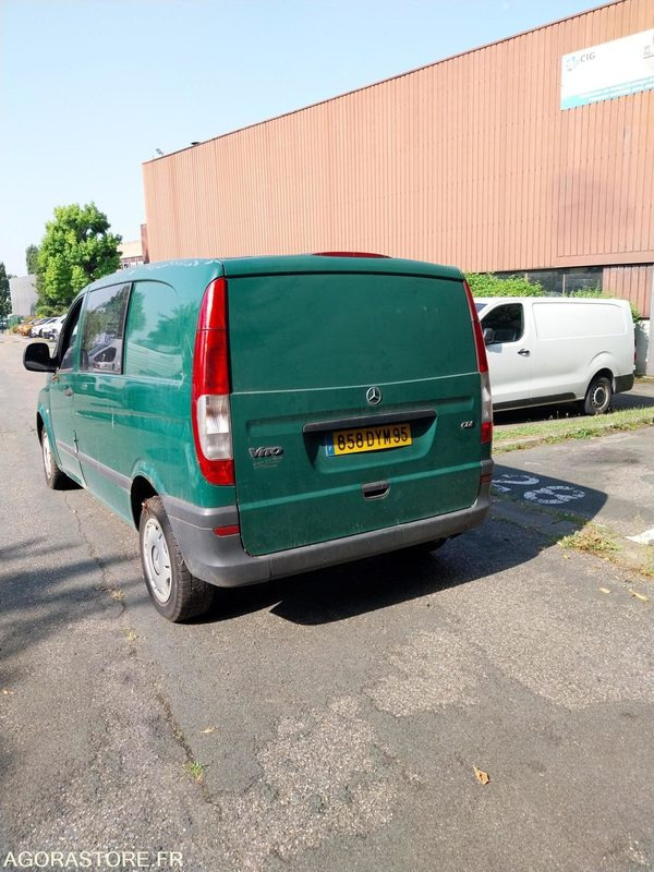 MERCEDES Vito 5p BVA 2004 (384224Km) ROULANT Pb BV PRO EXCLUSIVEMENT - Малък ван: снимка 5 MERCEDES Vito 5p BVA 2004 (384224Km) ROULANT Pb BV PRO EXCLUSIVEMENT - Малък ван: снимка 5