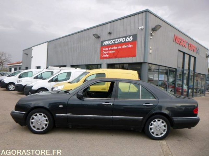 MERCEDES classe E 420 v8 W210 - 1996 - immatriculation espagnole vente pour pro - Лек автомобил: снимка 2 MERCEDES classe E 420 v8 W210 - 1996 - immatriculation espagnole vente pour pro - Лек автомобил: снимка 2