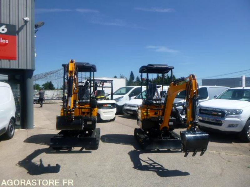MINIPELLE HIGH TOP 1T8 NEUVE (2025) - MOTEUR 3 CYLINDRES KUBOTA - Багер: снимка 1 MINIPELLE HIGH TOP 1T8 NEUVE (2025) - MOTEUR 3 CYLINDRES KUBOTA - Багер: снимка 1
