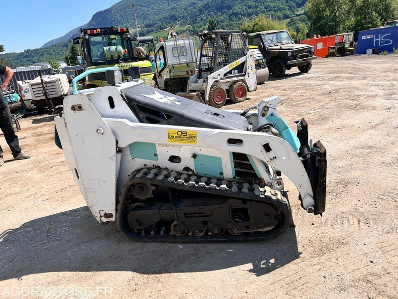 Mini-chargeuseà chenilles Bobcat MT55 - Мини верижен товарач: снимка 5 Mini-chargeuseà chenilles Bobcat MT55 - Мини верижен товарач: снимка 5