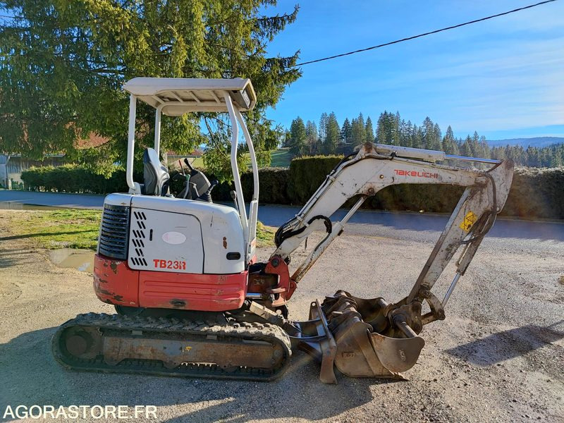 Mini-pelle Takeuchi TB23R - 2017 - 2051H - Багер: снимка 1 Mini-pelle Takeuchi TB23R - 2017 - 2051H - Багер: снимка 1