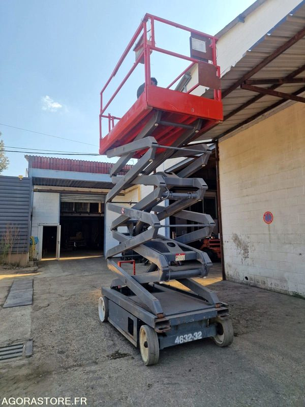 NACELLE ELECTRIQUE CISEAUX SKYJACK SJ4632 11.75M - 2010 - BATTERIE NEUVE - Ножична работна платформа: снимка 1 NACELLE ELECTRIQUE CISEAUX SKYJACK SJ4632 11.75M - 2010 - BATTERIE NEUVE - Ножична работна платформа: снимка 1