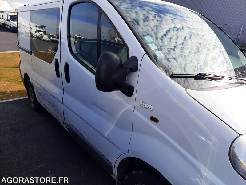 OPEL VIVARO - 2011 - 112 800KM - Товарен бус: снимка 4 OPEL VIVARO - 2011 - 112 800KM - Товарен бус: снимка 4