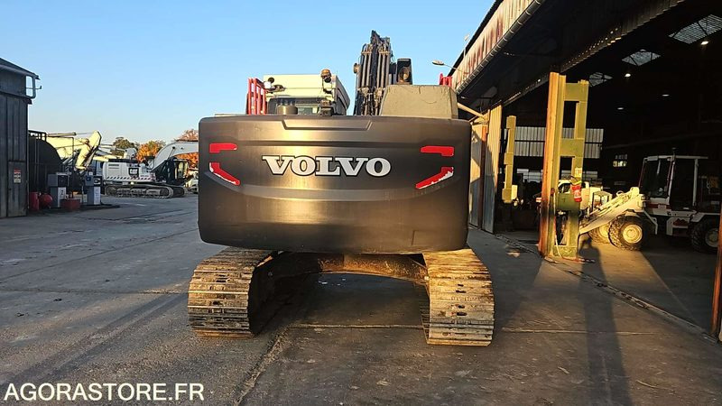 PELLE A CHENILLE VOLVO EC220 EL - 2015 / 10661H (MPC021) - Багер: снимка 4 PELLE A CHENILLE VOLVO EC220 EL - 2015 / 10661H (MPC021) - Багер: снимка 4