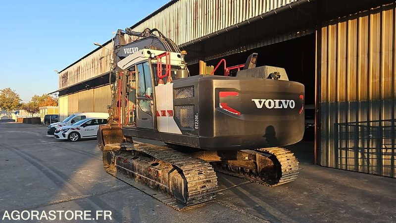 PELLE A CHENILLE VOLVO EC220 EL - 2015 / 10661H (MPC021) - Багер: снимка 3 PELLE A CHENILLE VOLVO EC220 EL - 2015 / 10661H (MPC021) - Багер: снимка 3