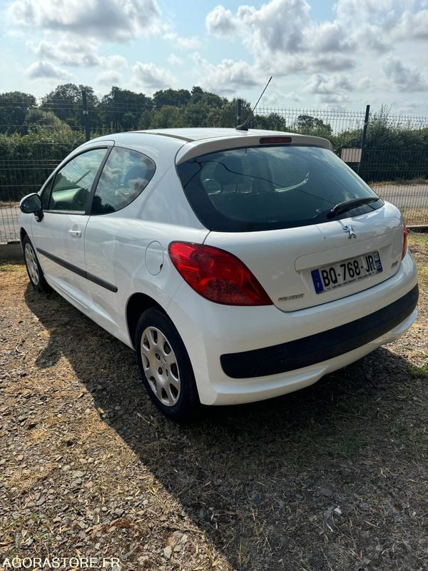 PEUGEOT 207 1.4 HDI STE - Лек автомобил: снимка 2 PEUGEOT 207 1.4 HDI STE - Лек автомобил: снимка 2
