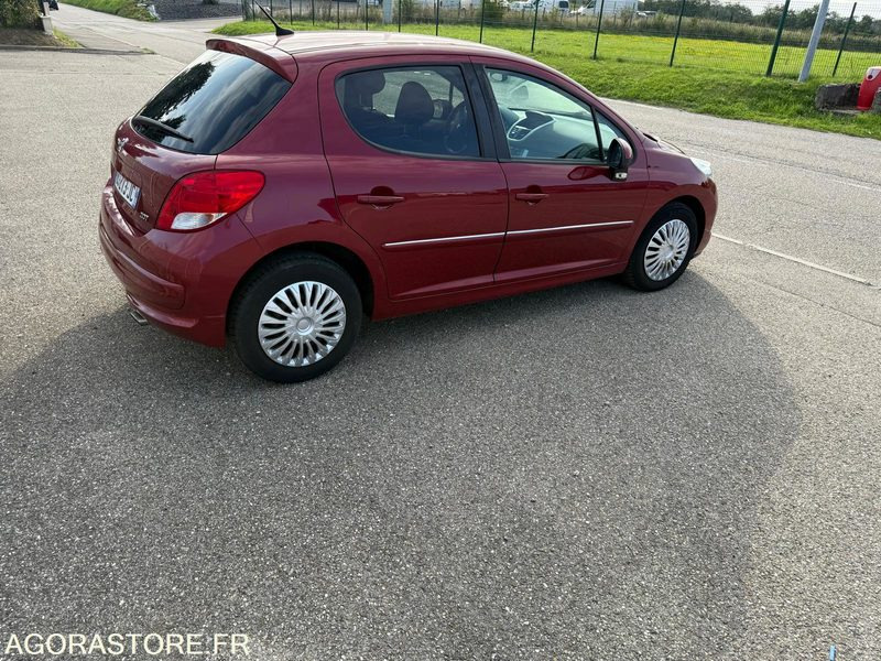 PEUGEOT 207 - ANNEE 2011 - 130000 KILOMETRES - BOITE AUTOMATIQUE - Лек автомобил: снимка 3 PEUGEOT 207 - ANNEE 2011 - 130000 KILOMETRES - BOITE AUTOMATIQUE - Лек автомобил: снимка 3