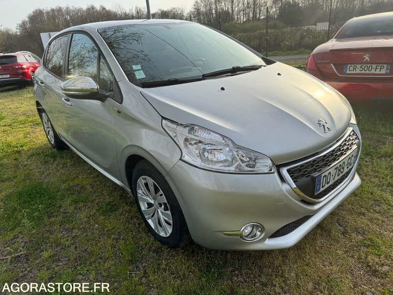 PEUGEOT 208 STYLE- 1.2 VTI 82 CV - 144 100 KM - Лек автомобил: снимка 1 PEUGEOT 208 STYLE- 1.2 VTI 82 CV - 144 100 KM - Лек автомобил: снимка 1