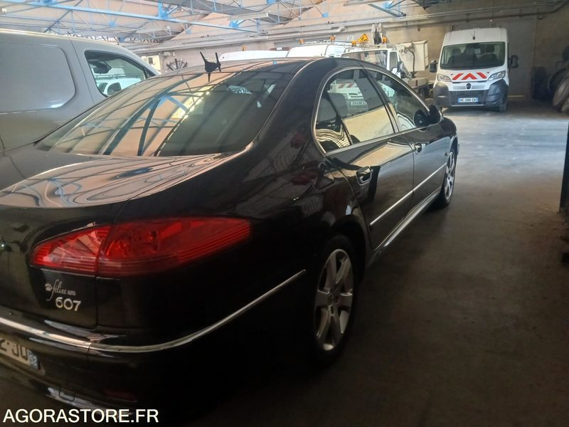 PEUGEOT 607 - Лек автомобил: снимка 2 PEUGEOT 607 - Лек автомобил: снимка 2