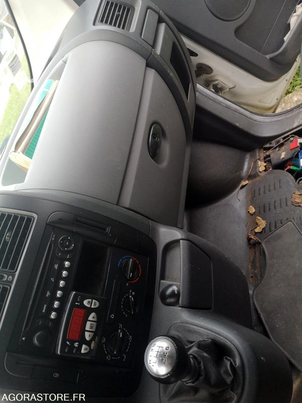 PEUGEOT FRIGORIFIQUE - Хладилен бус: снимка 2 PEUGEOT FRIGORIFIQUE - Хладилен бус: снимка 2