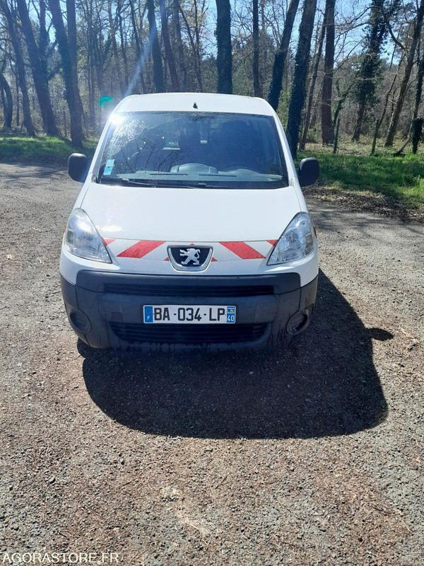 PEUGEOT Partner - 279300km - 2010 - Малък ван: снимка 1 PEUGEOT Partner - 279300km - 2010 - Малък ван: снимка 1