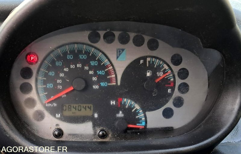 Бус самосвал PIAGGIO PORTER - Benne basculante - 2013 - 84 044 kms - ESSENCE: снимка 10