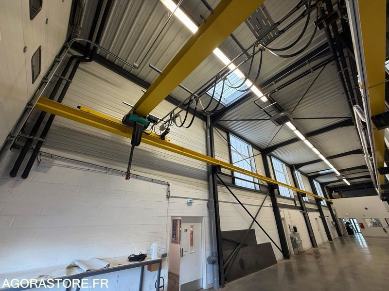 PONT ROULANT (Capacité 1600kgs) - Инструмент/ Оборудване: снимка 2 PONT ROULANT (Capacité 1600kgs) - Инструмент/ Оборудване: снимка 2