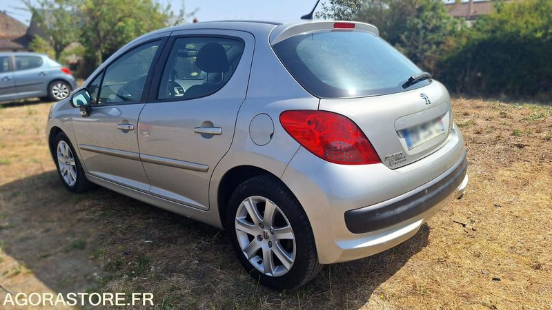 Peugeot 207 boite de vitesse automatique - 2008 - Лек автомобил: снимка 3 Peugeot 207 boite de vitesse automatique - 2008 - Лек автомобил: снимка 3