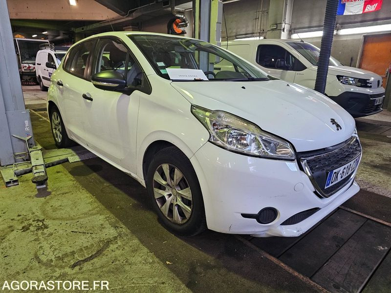 Peugeot 208 - 2014 - 120117kms - DK 618 CZ - Лек автомобил: снимка 2 Peugeot 208 - 2014 - 120117kms - DK 618 CZ - Лек автомобил: снимка 2