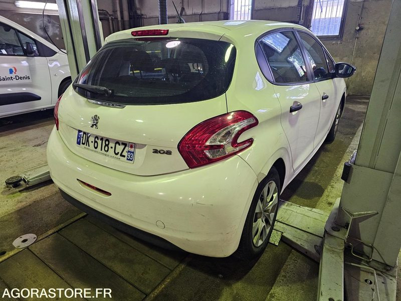 Peugeot 208 - 2014 - 120117kms - DK 618 CZ - Лек автомобил: снимка 3 Peugeot 208 - 2014 - 120117kms - DK 618 CZ - Лек автомобил: снимка 3