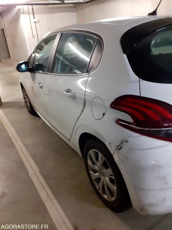 Peugeot 208 - 2015 - 210947kms - Лек автомобил: снимка 3 Peugeot 208 - 2015 - 210947kms - Лек автомобил: снимка 3