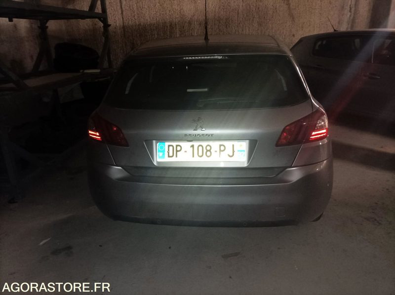 Peugeot 308 - 2015 - 125 000 km - Лек автомобил: снимка 3 Peugeot 308 - 2015 - 125 000 km - Лек автомобил: снимка 3