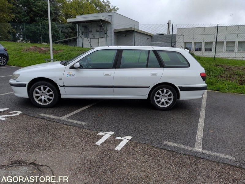 Peugeot 406 st pack sport break 2.2 essence 16v 160cv - Комби: снимка 2 Peugeot 406 st pack sport break 2.2 essence 16v 160cv - Комби: снимка 2