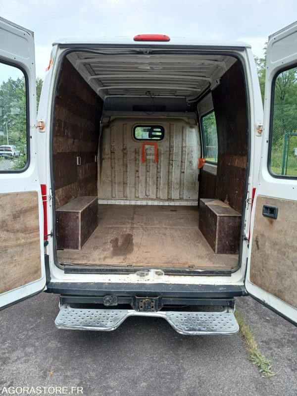 Peugeot Boxer (51802) - Товарен бус: снимка 3 Peugeot Boxer (51802) - Товарен бус: снимка 3