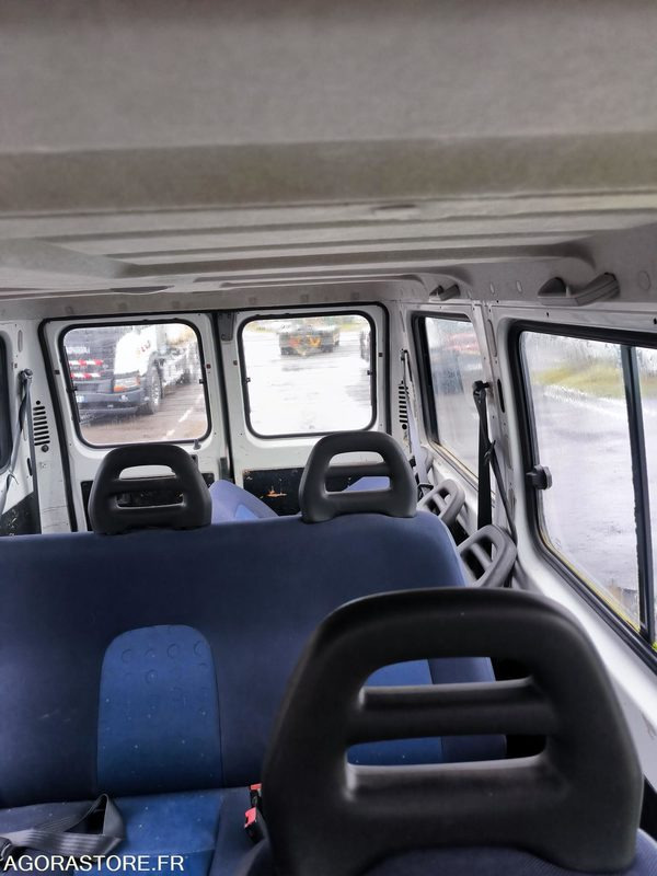 Peugeot Boxer - Пътнически бус: снимка 3 Peugeot Boxer - Пътнически бус: снимка 3