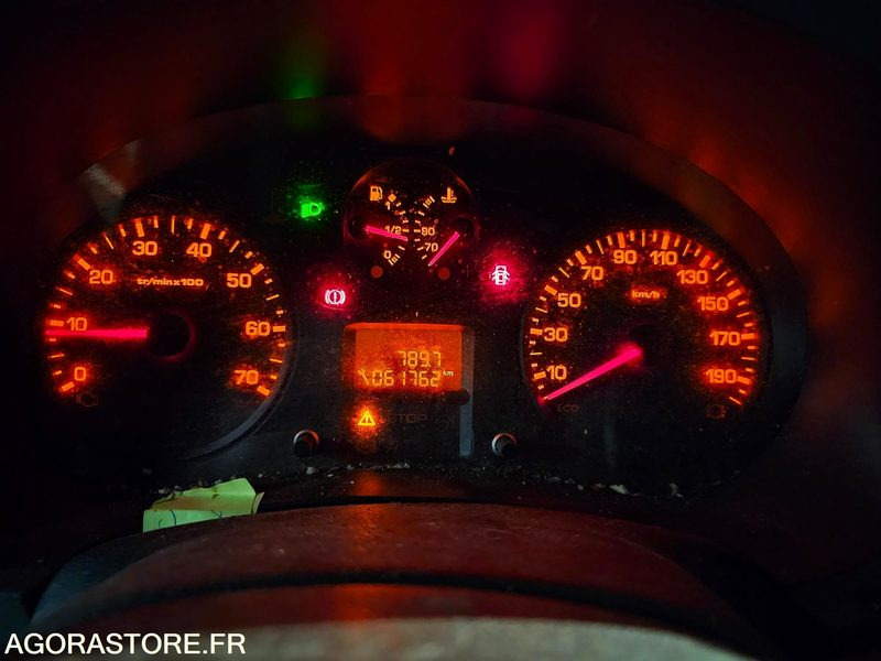 Малък ван Peugeot Partner - 2014 - 61762kms - DK 345 FR: снимка 7 Малък ван Peugeot Partner - 2014 - 61762kms - DK 345 FR: снимка 7