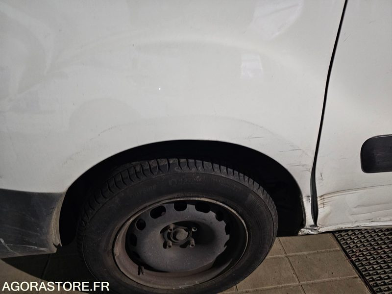 Малък ван Peugeot Partner - 2014 - 61762kms - DK 345 FR: снимка 25 Малък ван Peugeot Partner - 2014 - 61762kms - DK 345 FR: снимка 25