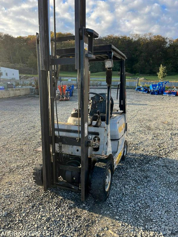 Caterpillar chariot élévateur diesel - Подемно-транспортна техника: снимка 2 Caterpillar chariot élévateur diesel - Подемно-транспортна техника: снимка 2