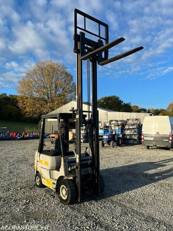 Caterpillar chariot élévateur diesel - Подемно-транспортна техника: снимка 3 Caterpillar chariot élévateur diesel - Подемно-транспортна техника: снимка 3