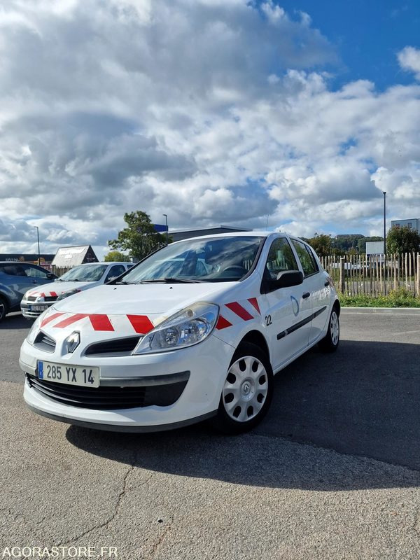 RENAULT CLIO 3 - LOT N°1 - Лек автомобил: снимка 1 RENAULT CLIO 3 - LOT N°1 - Лек автомобил: снимка 1