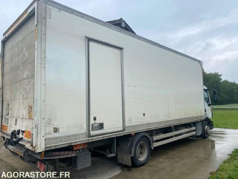 RENAULT FOURGON HAYON D12 - Камион фургон: снимка 4 RENAULT FOURGON HAYON D12 - Камион фургон: снимка 4