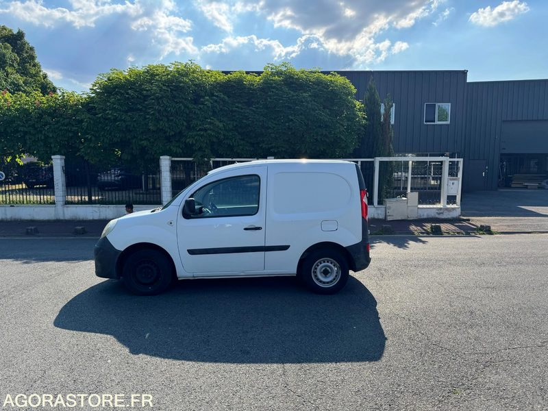 RENAULT KANGOO 1.6 90 ESSENCE - 31 000 KM - 2009 - Малък ван: снимка 1 RENAULT KANGOO 1.6 90 ESSENCE - 31 000 KM - 2009 - Малък ван: снимка 1