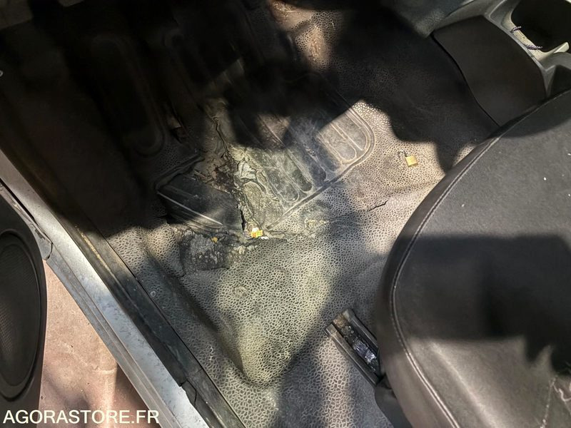 RENAULT KANGOO - 189000 kms - Товарен бус: снимка 4 RENAULT KANGOO - 189000 kms - Товарен бус: снимка 4