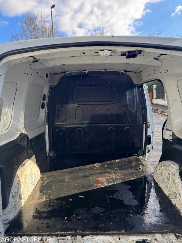RENAULT KANGOO - 2016 - 300 000 KM - Малък ван: снимка 4 RENAULT KANGOO - 2016 - 300 000 KM - Малък ван: снимка 4