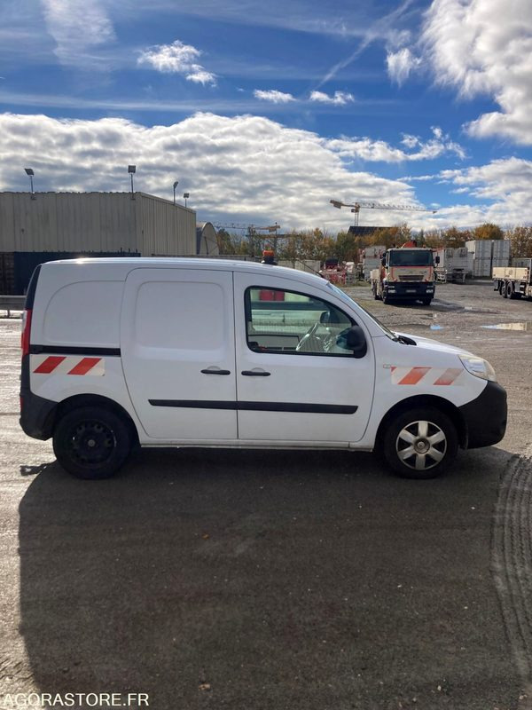RENAULT KANGOO diesel - Année 2017 - 330.000 km - Малък ван: снимка 4 RENAULT KANGOO diesel - Année 2017 - 330.000 km - Малък ван: снимка 4