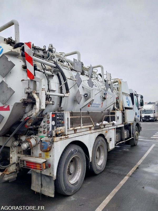 RENAULT Kerax 370 Dci HUWER ADR 2005 (258080Km) ROULANT EXPORT UNIQUEMENT - Каналопочистваща машина: снимка 4 RENAULT Kerax 370 Dci HUWER ADR 2005 (258080Km) ROULANT EXPORT UNIQUEMENT - Каналопочистваща машина: снимка 4