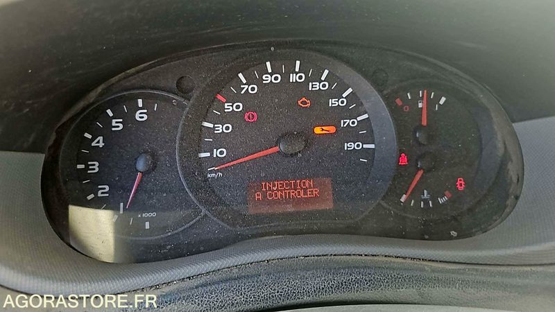 RENAULT MASTER - 2013 / 266123KM - (CY733WT) - Товарен бус: снимка 5 RENAULT MASTER - 2013 / 266123KM - (CY733WT) - Товарен бус: снимка 5