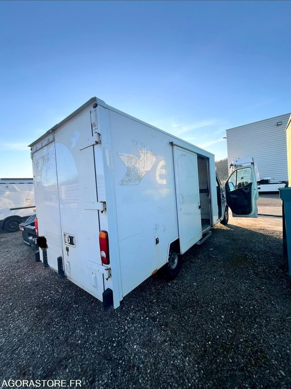 RENAULT MASTER - 2015 - 336611 Kms - Товарен бус: снимка 4 RENAULT MASTER - 2015 - 336611 Kms - Товарен бус: снимка 4